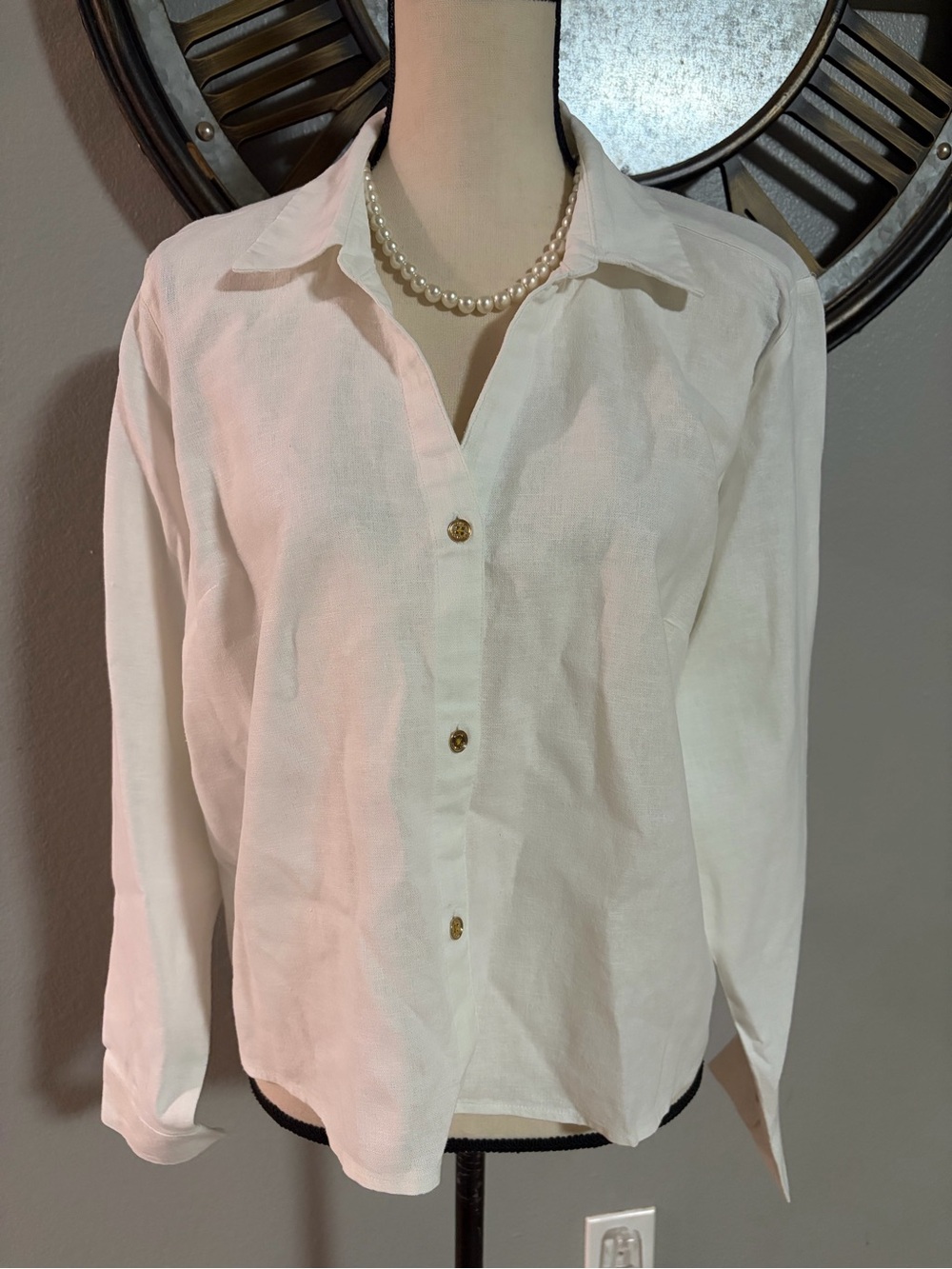 MICHAEL KORS Classic White Button-Down Women's Cropped Shirt